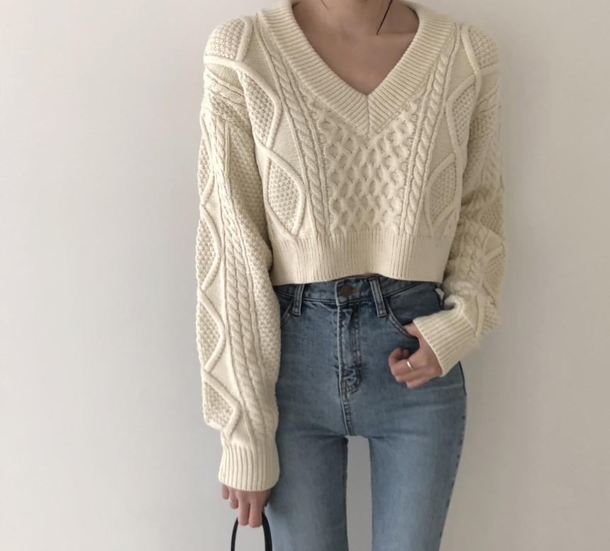 Retro V-Neck Knit Sweater with Back Tie – Stylish Autumn/Winter Women's Fashion