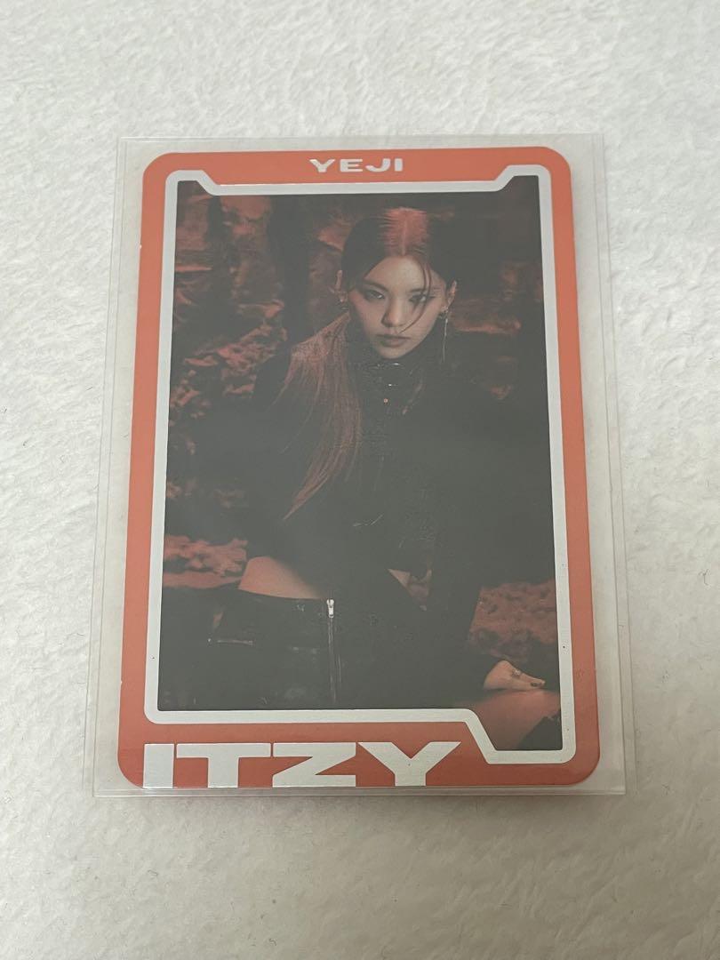 

[ИСПОЛЬЗОВАННАЯ] Карточка ITZY Yeji born to be Nemo