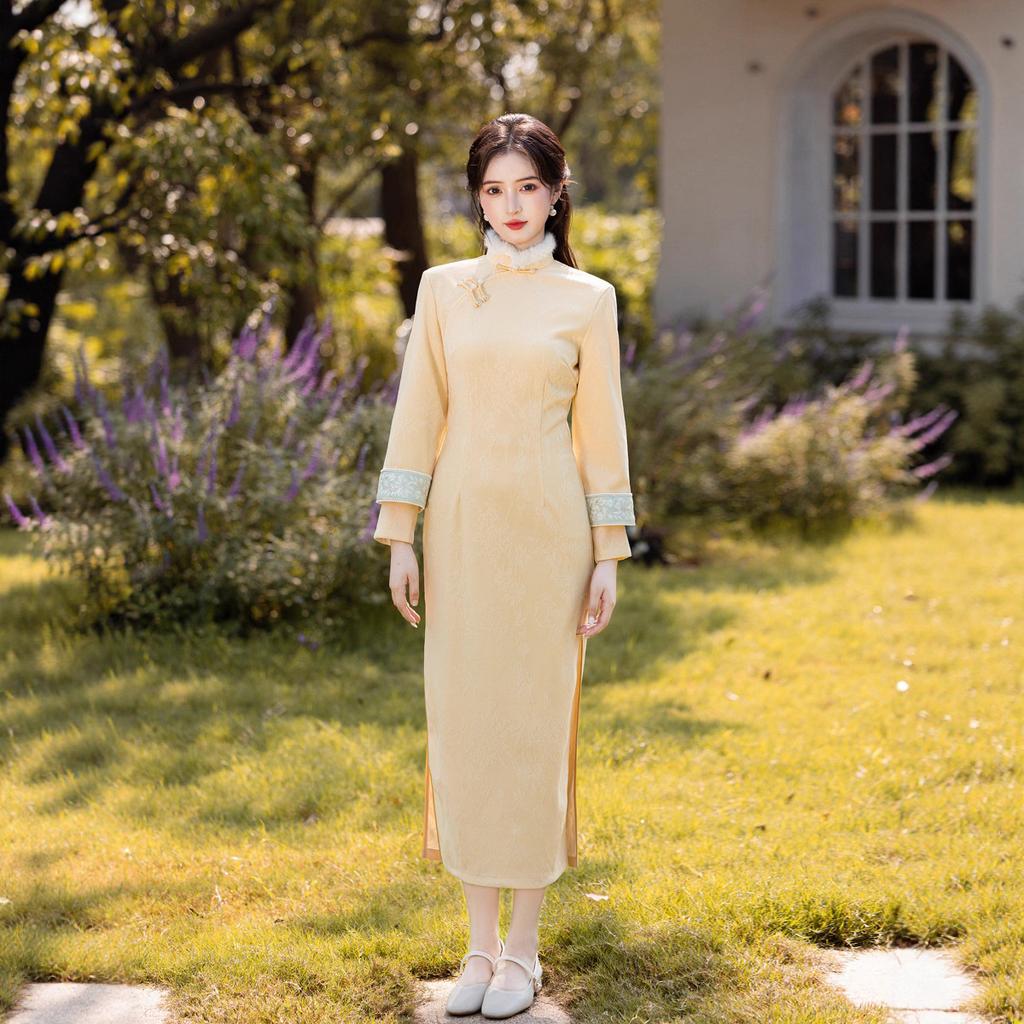 Yellow velvet thickened winter clothing national style new Chinese long-sleeved cheongsam 1011 new young women's retro autumn and winter