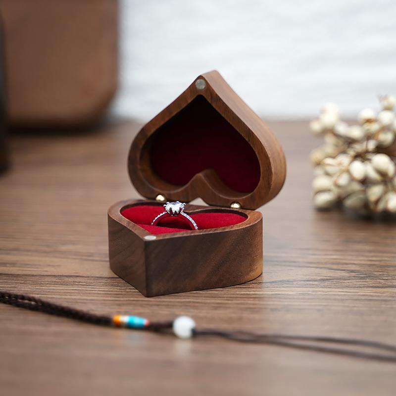 Boîte à bagues en bois de noyer en forme de cœur, support pour bague de fiançailles, boîte de rangement pour bijoux, sans bague