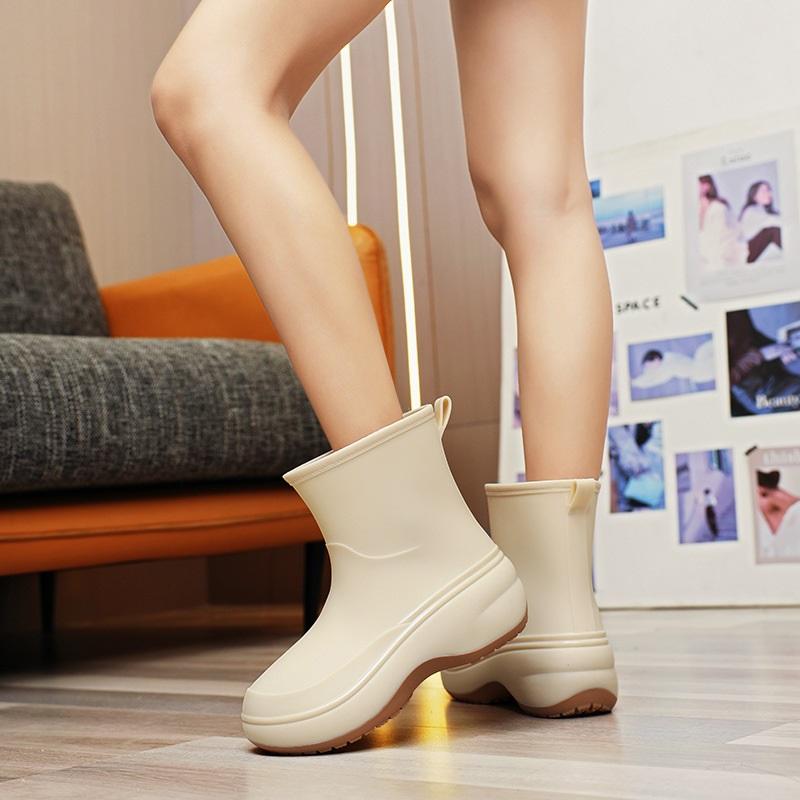 Women's Outdoor Fashionable Anti Slip Waterproof Thickened And Wear Resistant Short Tube Rain Shoes Rubber Shoes