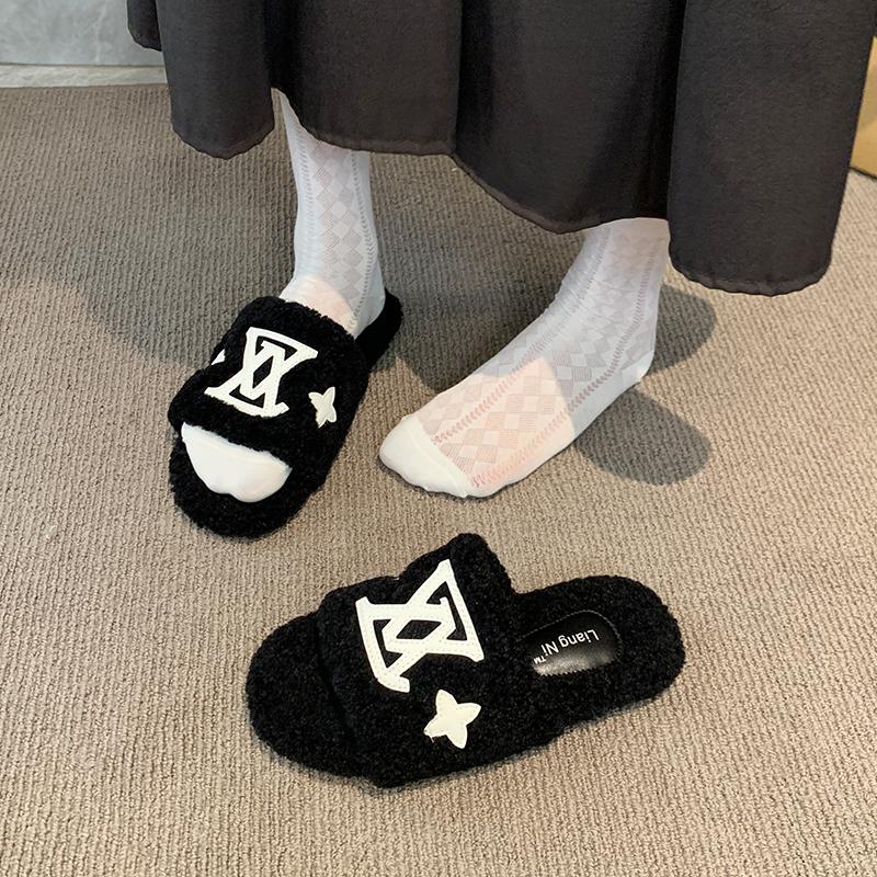 Fashion 2025 New Popular Women's Slippers Party Plush Summer New Best-Selling Furry Home Shoes Fur Flip Flops Female Slides Fur Shoes