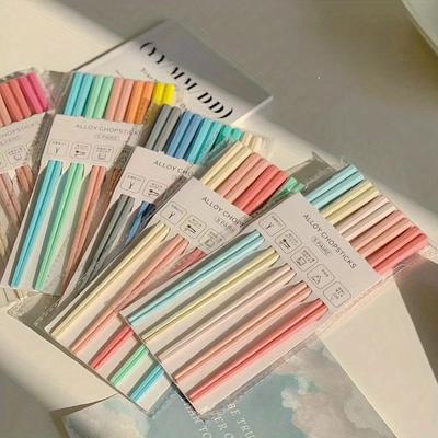 5 Paar zufällige Farbe, Morandi-Farbe, achteckig, rosa, Mädchen, Herz, Macaron, unbemalt, Essstäbchen-Set, Familien-Essstäbchen, Farbklassifizierung