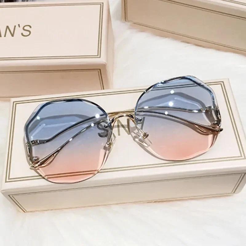 Elegant Square Sunglasses Women Men Designer Mirror Travel Shades Casual Outdoor Sun Glasses Unisex Fashion UV Protection