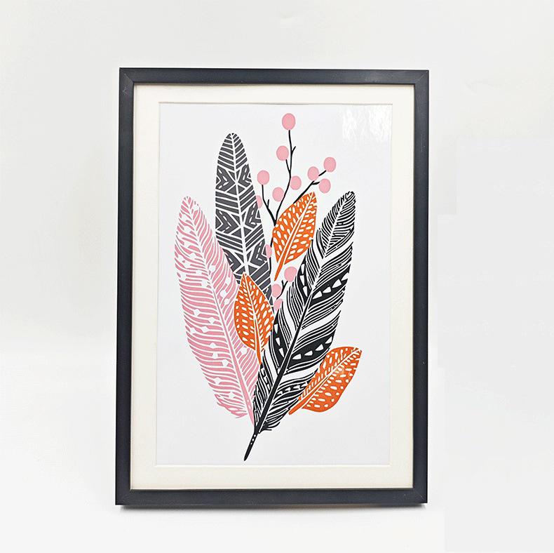 A4-bildram i aluminiumlegering med graverad logotyp för foto, bordsplacering, väggupphängning eller visning av verksamhetstillstånd.