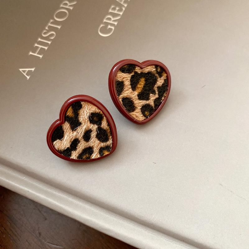 Geometric Leopard Print Heart Flower Stud Earrings - Retro & Versatile Luxury for Women