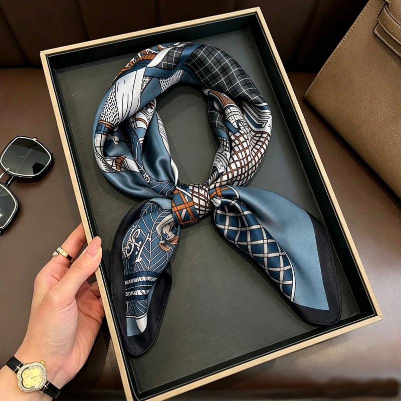 100% Mulberry Silk Scarf 70x70cm Square Neck Wrap Outdoor Air Conditioner Shawl Fashion Headscarf