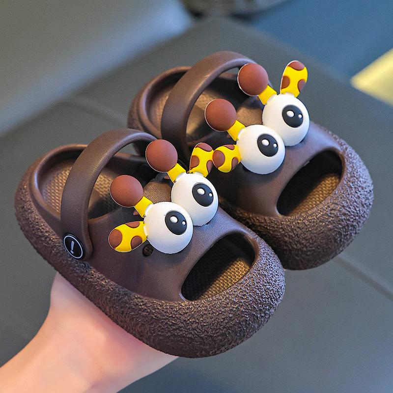 

EVA Children s sandals for girls, summer cartoon cute non-slip wear-resistant indoor bathroom bathing soft-soled boys slippers 30-31Inner Length19cm коричневий