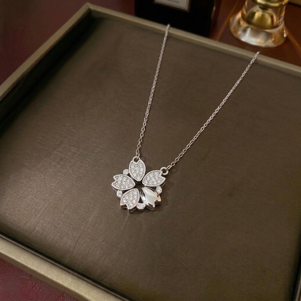 Women's Heart-Shaped Necklace with Four-Petal Flower, Cubic Zirconia, Titanium Steel Clavicle Chain - Elegant and Versatile Accessory