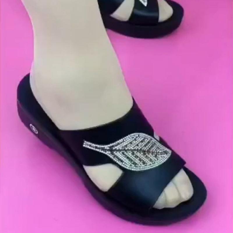 

Women Sandals 2026 Summer New Women Soft Slippers Lightweight Flip Flops Female Outdoor Fashion Slippers Footwear Zapatos Mujer 40 чорний