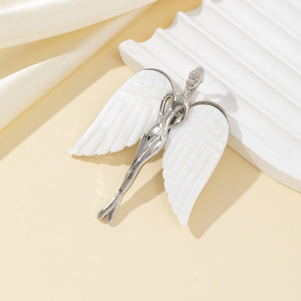 Classic Shell Butterfly Brooch With Embedding Technique For Jewelry And Gift For All