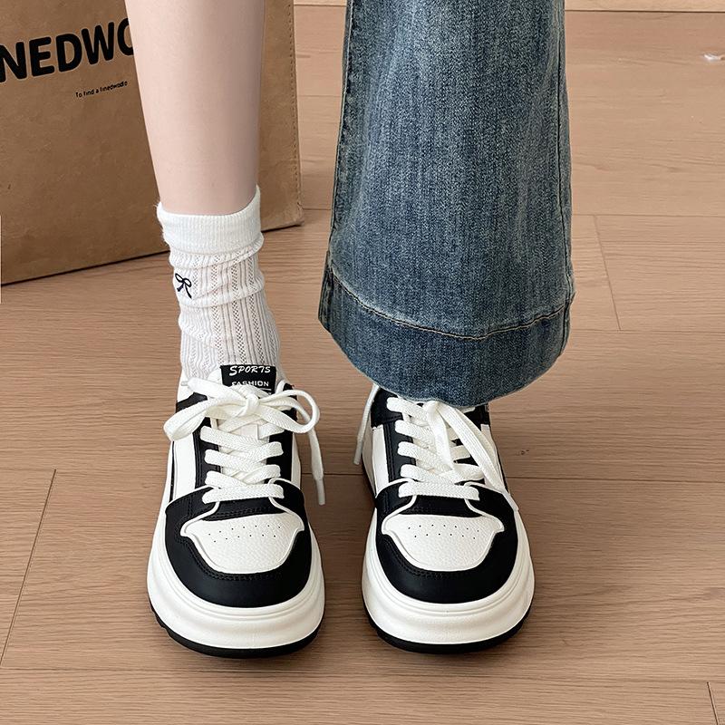 Versatile casual flat white shoes women's summer fashion daily non-slip muffin shoes show small non-slip sneakers tide
