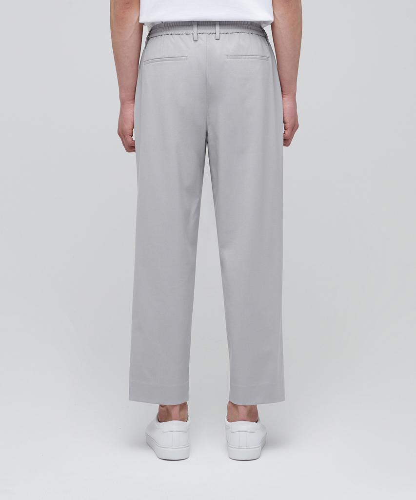 Musinsa Standard Lightweight Wide Drawstring Banded Crop Slacks [Light Gray]