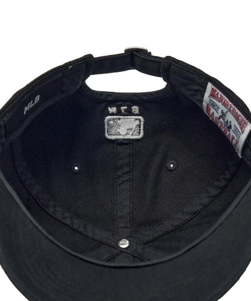 Emelbi Street Oval Cursive Unstructured Ball Cap Ny (Black)