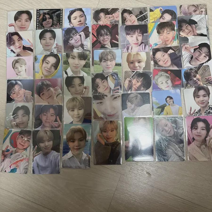 

Seventeen Sell 42 Cards Of Woozi Pocas And 35 Cards Of Other Members Pocas