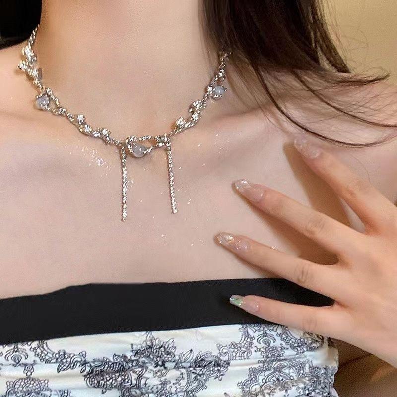 White moonlight tassel zircon necklace women's summer sweet and cool babes accessories niche design high-end clavicle chain