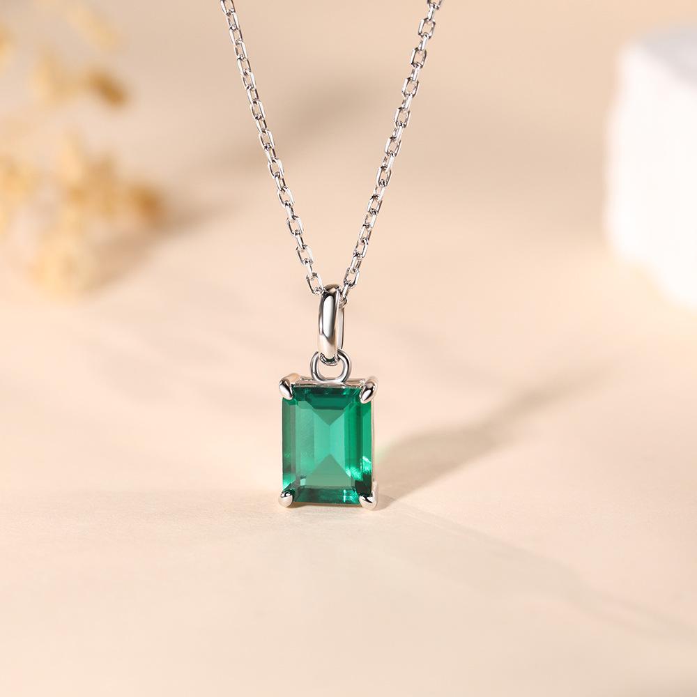 Elegant Emerald/Moissanite Pendant Necklace: Luxurious Pure Silver Clavicle Chain for Women