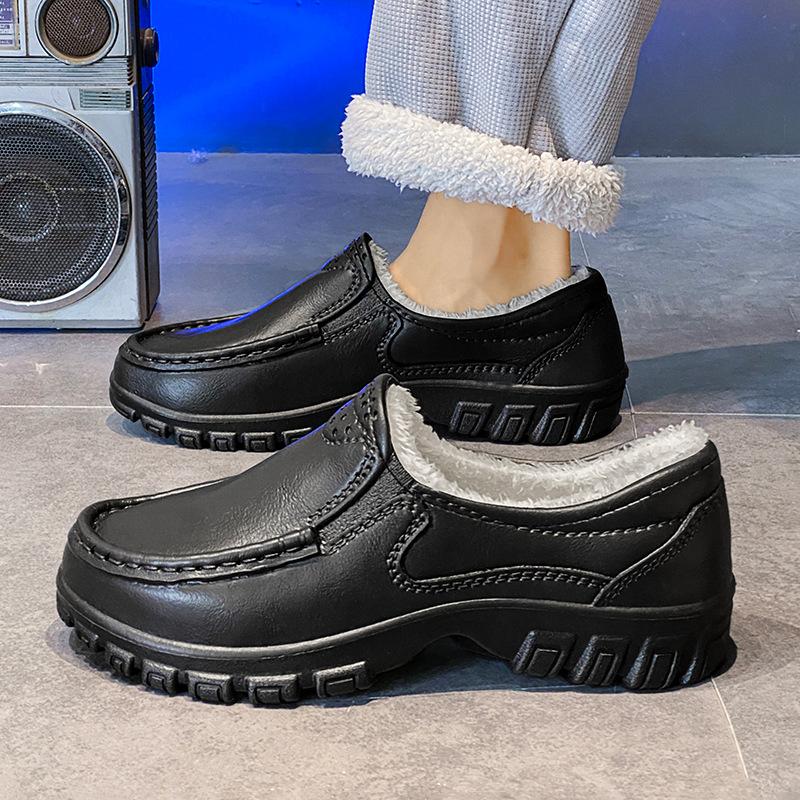 

Winter cotton shoes men s lightweight velvet casual leather shoes men s one-pedal velvet driving shoes garden shoes 45 чёрный