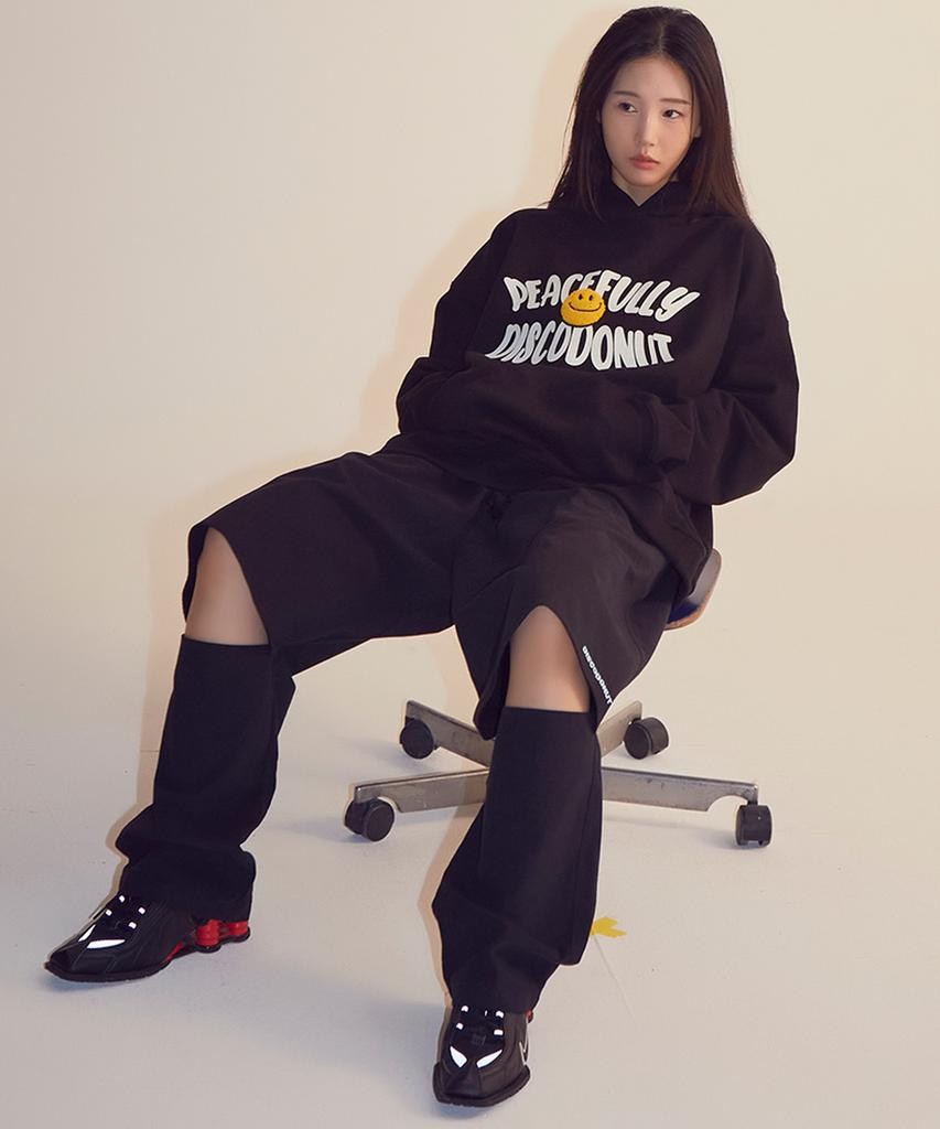 DISCO DONUT Elastic Waist Half-Cut Long Pants_Black