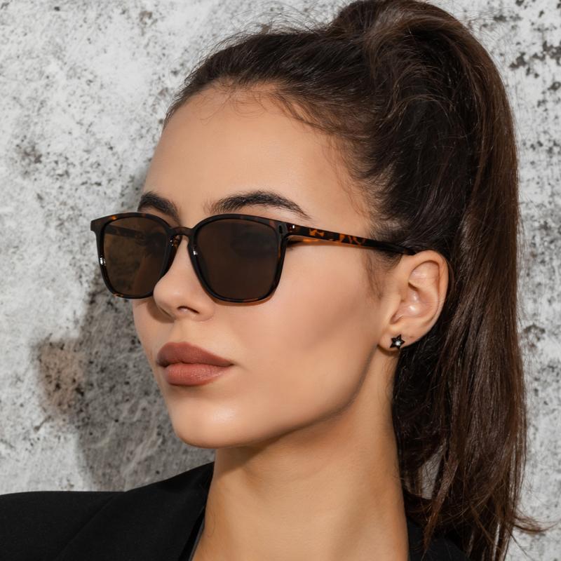 Kwadratowe Małe Okulary Przeciwsłoneczne Damskie Fioletowy Gradient Y2K Retro Hip Hop Okulary Ochrona UV400 Modne Okulary Słoneczne