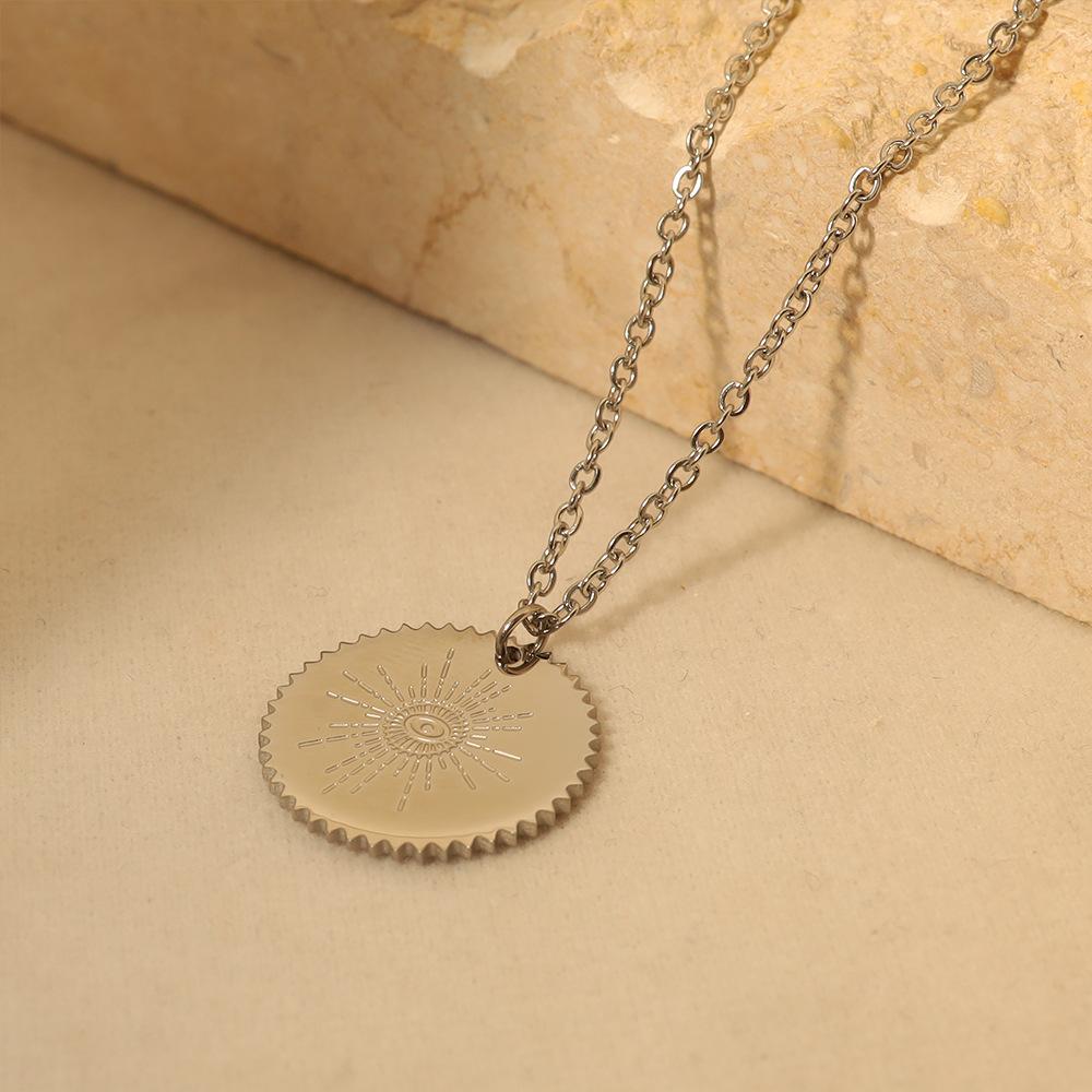 Simple Sun Titanium Steel Necklace Versatile Vintage Radiant Lines Round Pendant Non-Fading Clavicle Chain
