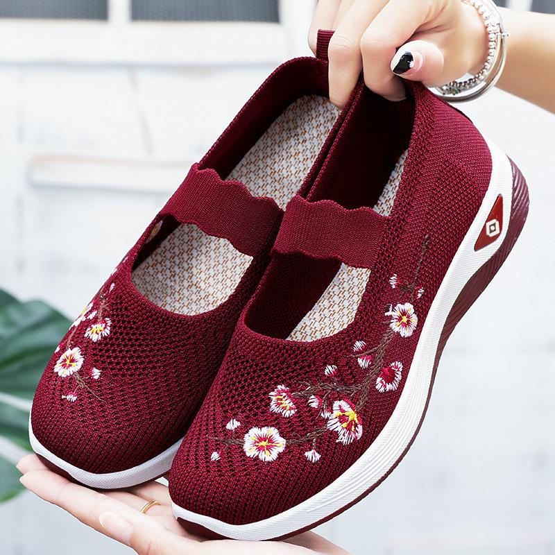 Shoes Women's Shoes Versatile Casual Shoes Large Size Embroidered Shoes Soft Sole Comfortable and Not Tired Mom Shoes Flying Woven Single Shoes