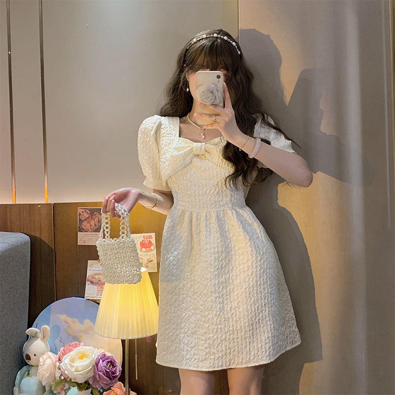 

Plus Size Women s Summer Slimming Puff Sleeve A-line Dress - French Style Waist-Cinching Skirt M (Up to 50kg) вершковий/білий
