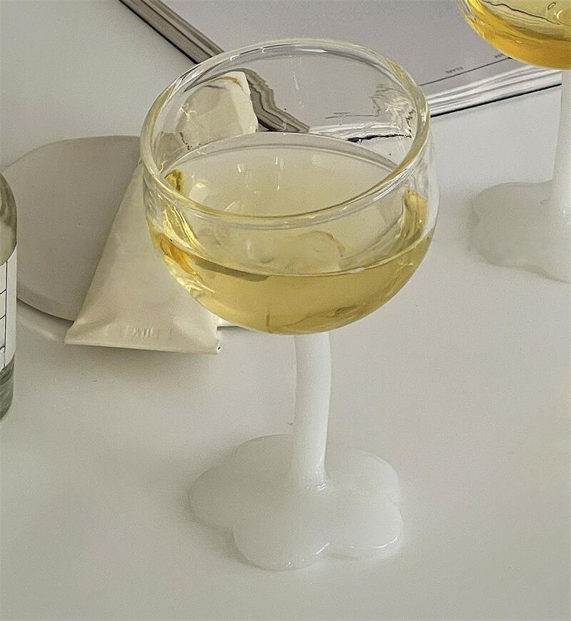 Cute Colourful Glass Wine Glass Tilted Heads Goblet Red Wine Cocktail Champagne Glass Cup Dessert Ice Cream Bow Cup