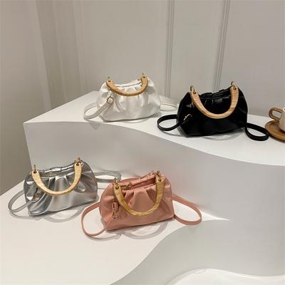 Niche Design Pleated Bag for Women New Versatile One-shoulder Crossbody Bag Fashionable Handbag Casual Cloud Bag
