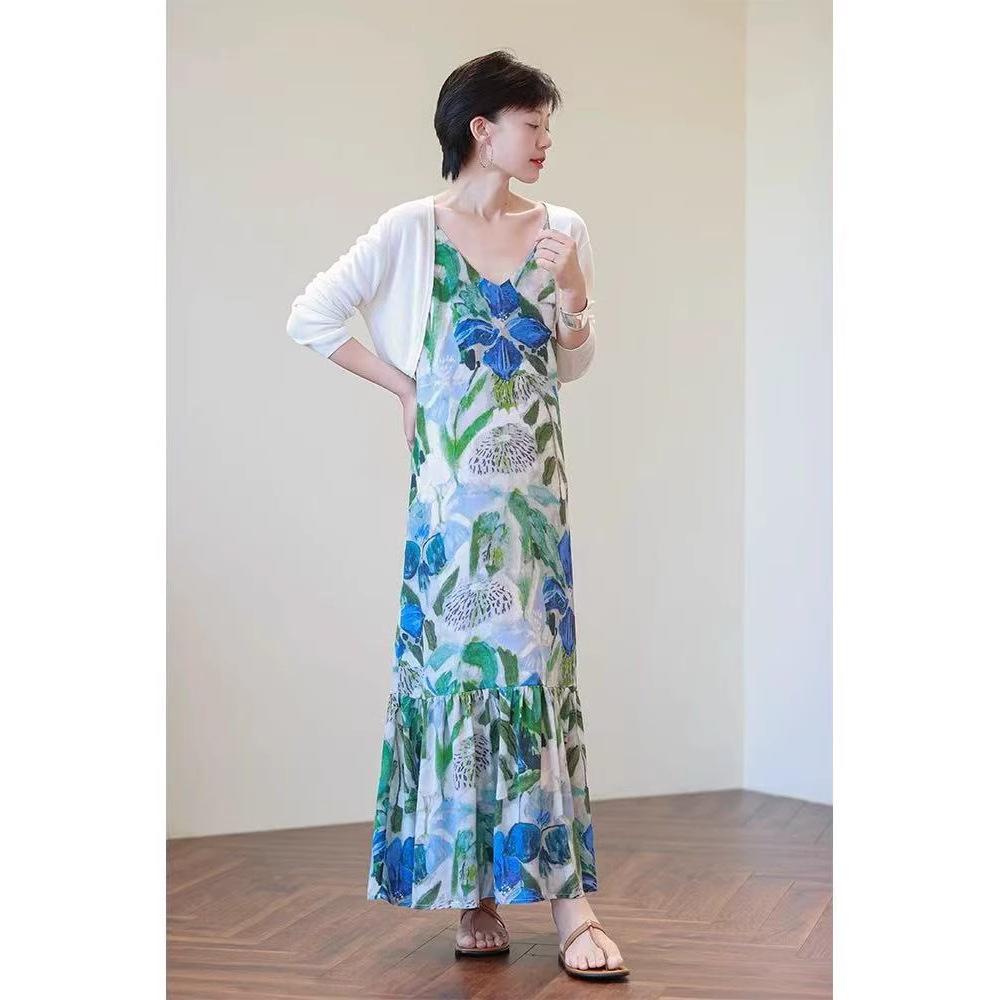 

2025 spring and summer new holiday wind watercolor printing suspender V-neck dress women s loose and thin ruffle edge dress M