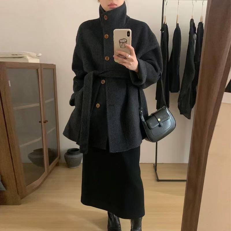 

Двустороннее шерстяное пальто с воротником-стойкой и шнуровкой для женского осенне-зимнего сезона, новая свободная версия, универсальное, с темпераментом, утолщенное шерстяное пальто M (recommended 120-75kg)