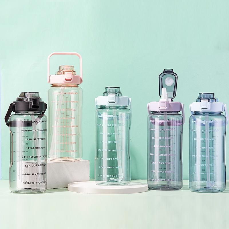 Elegant And Simple 2l Pc Material Water Bottle With Straw Perfect For Hydration On-the-go