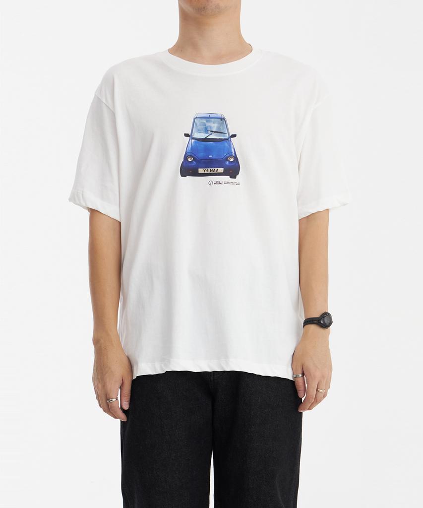 1011 GALLERY Gallery Blue Car T-Shirt_White