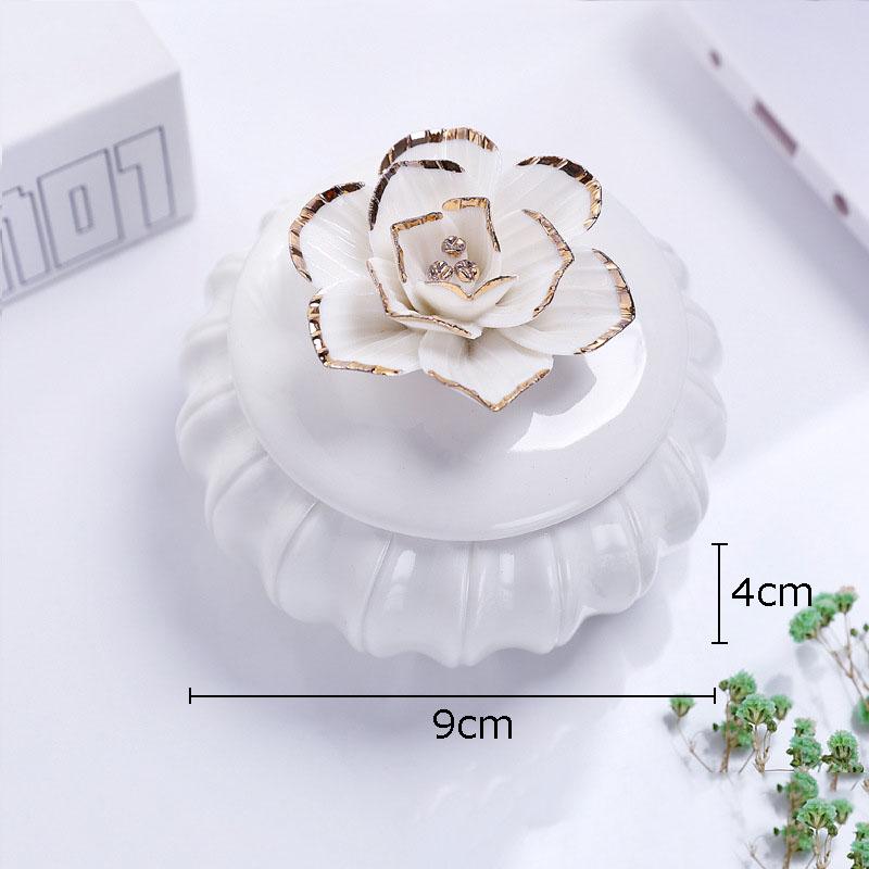 Gilded Flower Decorative Storage Tank Tea Canister Rose Flowers Ceramic Storage Jar and Lids Candy Pots Porcelain Candy Pots