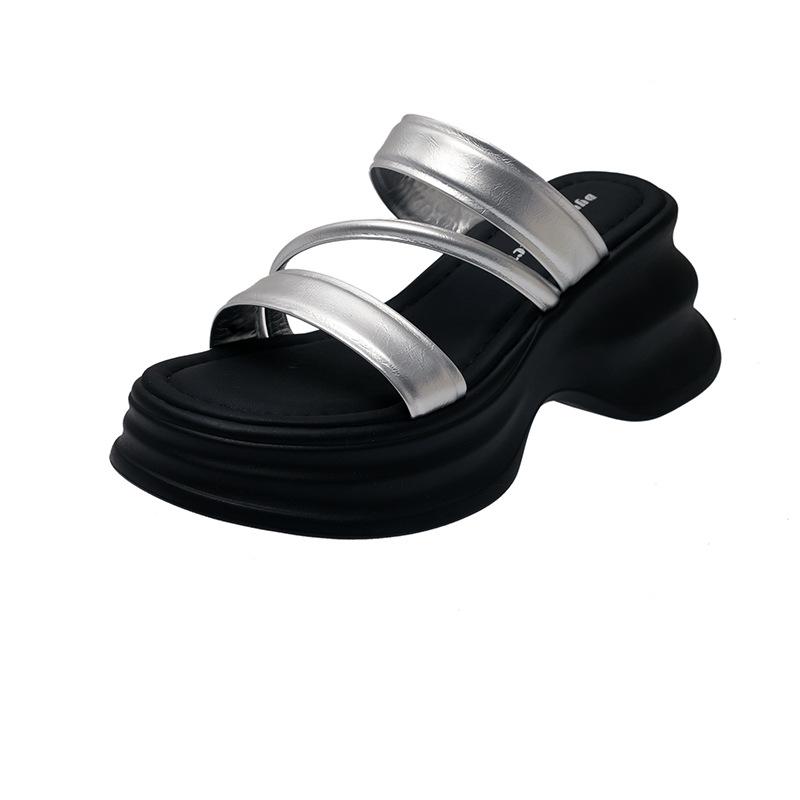 Muffin Thick-bottomed Cool Slippers Women's Summer Wear 2025 New Models with Skirts, Small People, High-end Sense of Fashion, One-word Drag