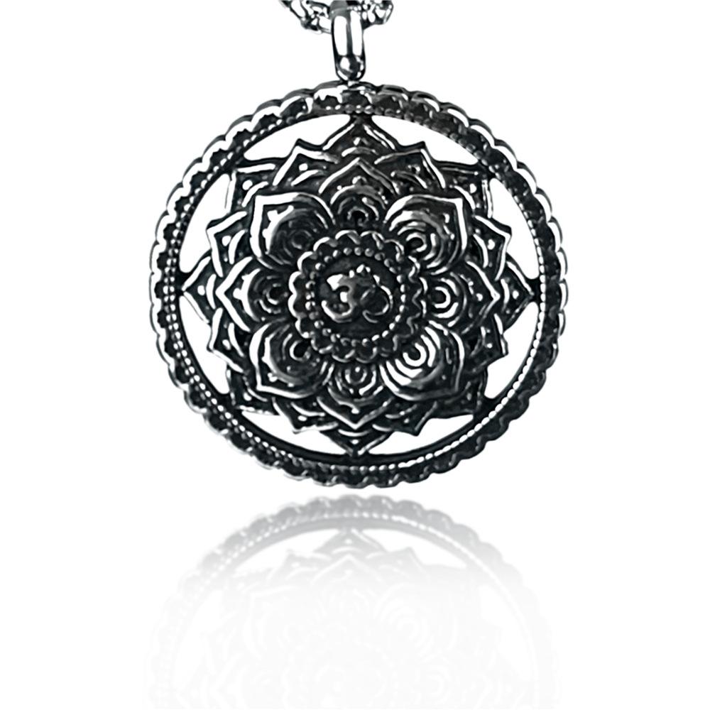 

Новый мифический кулон Геометрический цветок Двустороннее ожерелье из нержавеющей стали Ретро Персонализированное ожерелье с кулоном