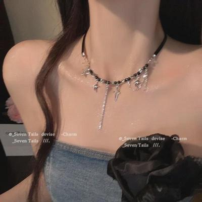 Aukštos klasės juodos žvaigždės karoliukų vėrinys moterims - Elegantiška, universali raktikaulio grandinėlė