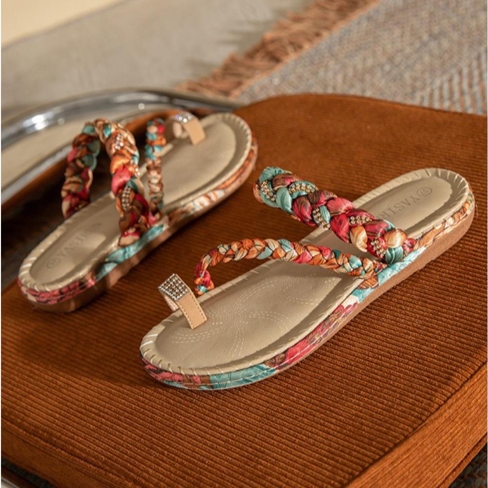 Fashion Slippers for Women's 2025 New Low Heel Fashion Wood Bead Water Diamond Slippers Slope Heel Comfortable Large Sandals for Women