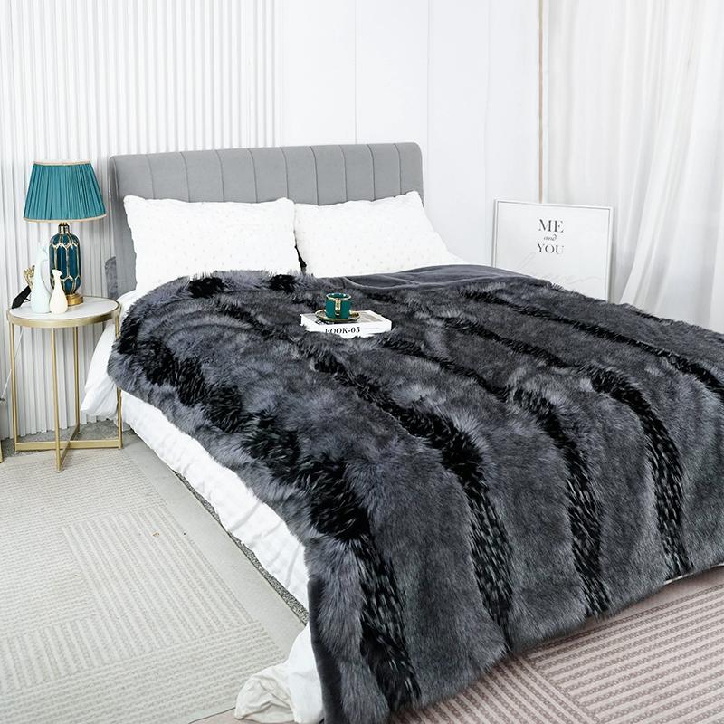 Bed Double King Size Throw Blanket New Winter Faux-fur Thickened Plush Blanket Flannel Imitation Fox Fur Warm Soft Blanket