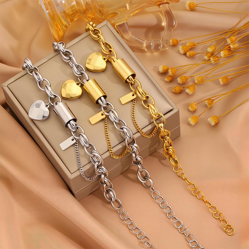 Elegantní Titanová Ocelová Pár Bracelet Srdce - Unisex, Luxusní Design, Univerzální a Stylový