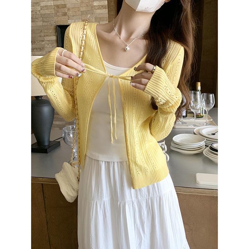 Korean Atmosphere Hollow Knitted Cardigan for Women In Early Autumn, Slim Design, Suspender Temperament, a Complete Set of Tops