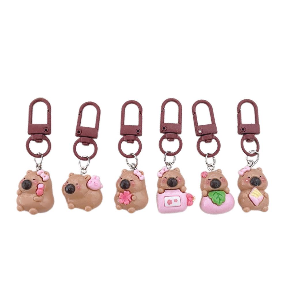 Set of 5/6 Stylish Capybara Keychain Animal Keyring Ornament Lovely Resin Bag Pendant Accessories for Animal Lovers