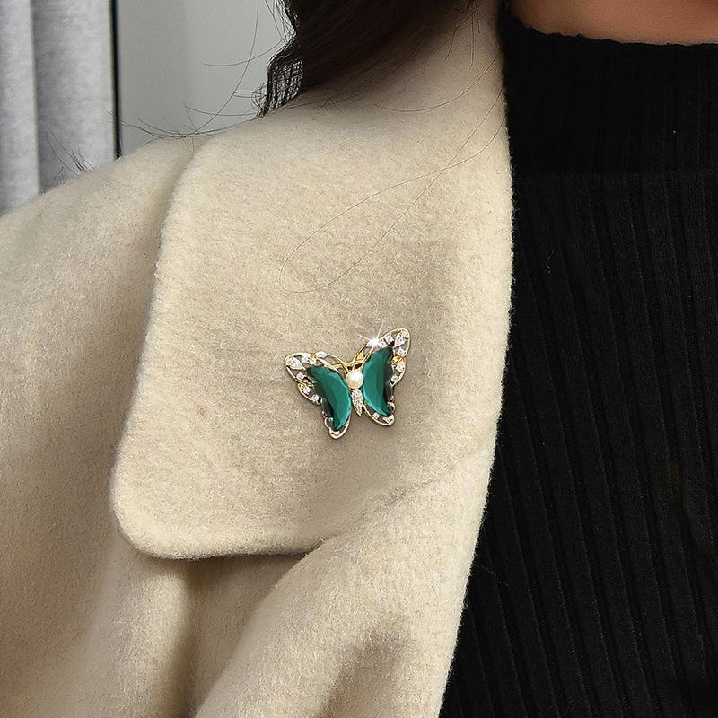 Trendy Fashion Luxury Brooch Women'S High-End Crystal Butterfly Corsage Clothes Accessories Coat Decoration Versatile Pin
