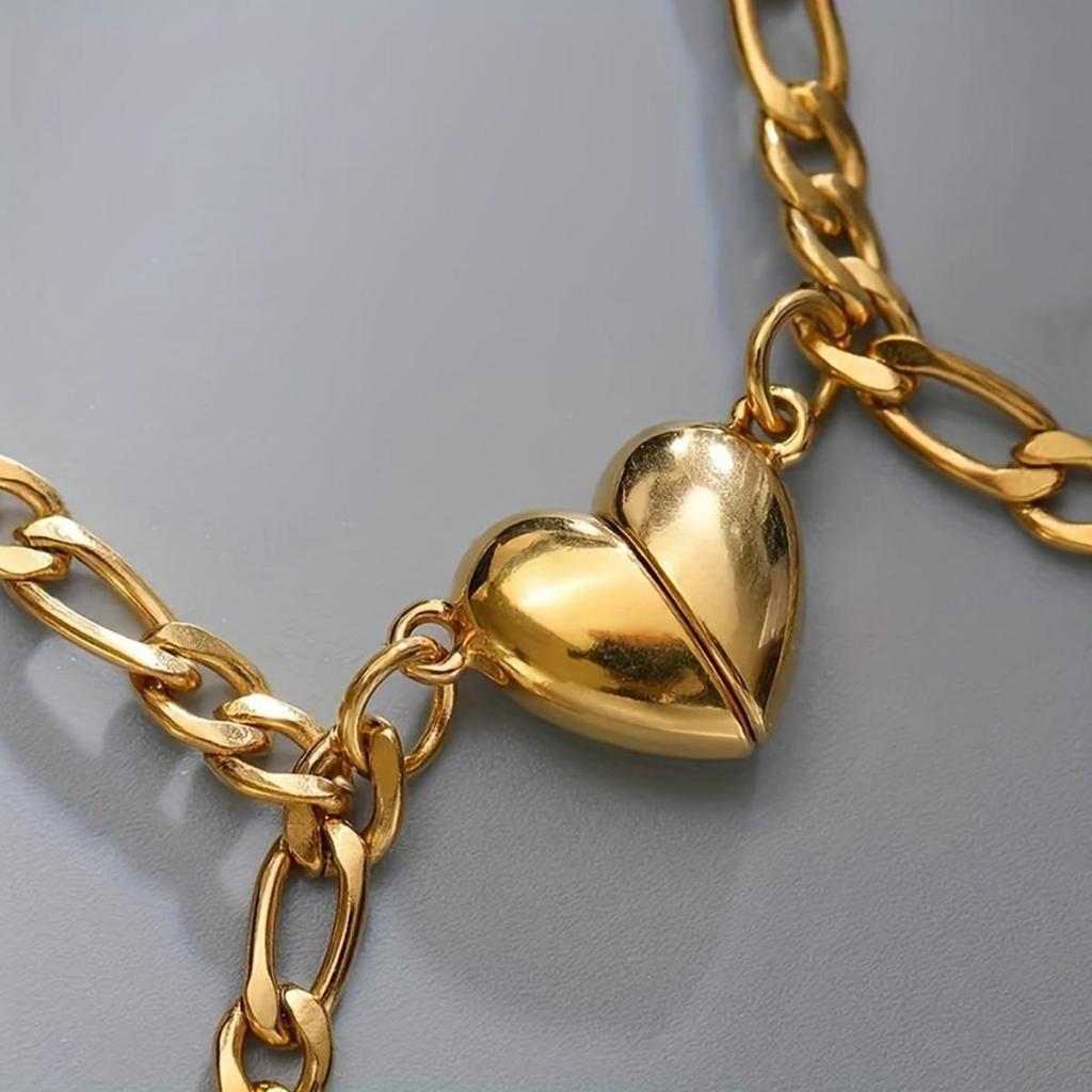 Hochwertiges Herz-Magnet-Kubanisches Armband aus Edelstahl - Eleganter Valentinstagsschmuck für Frauen.