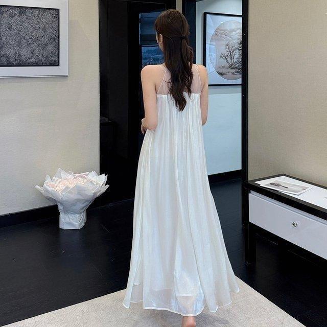 French white romantic sleeveless dress women's clothing early summer fairy fluttering high-end feeling beautiful seaside vacation skirt