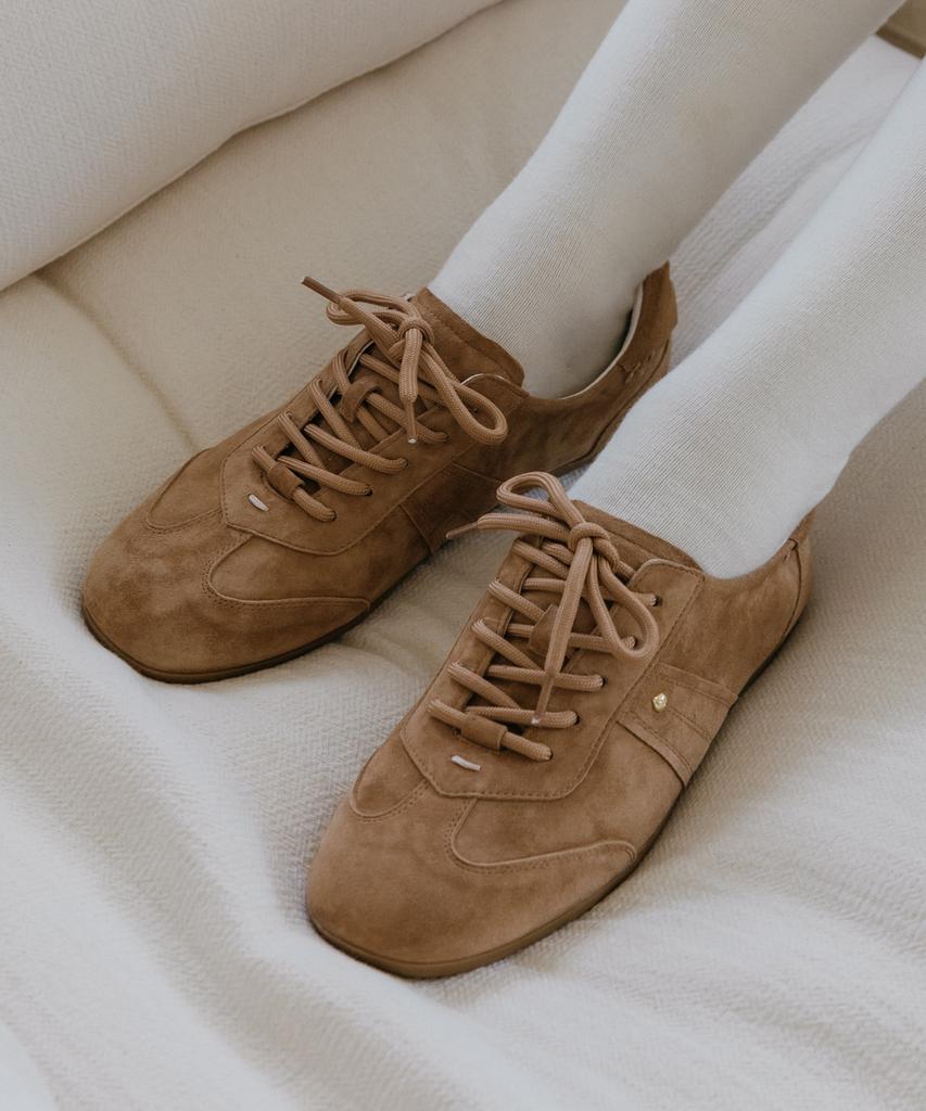 Wettia Lambskin De Murre Lace-Up Flat Sneakers 58101
