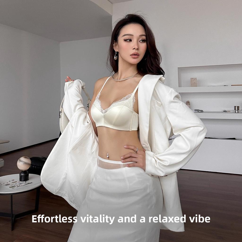 Ladies Summer Thin Sexy Lace Satin Small Bosom Gathering Show No Underwire To Receive Pair of Milk Underwear