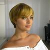 Perruques Synthétiques Dorées avec Frange Perruque Bob Cheveux Blonds Courts Naturels et Lisses pour Femmes Perruque Quotidienne de Cosplay Fibre Résistante à la Chaleur