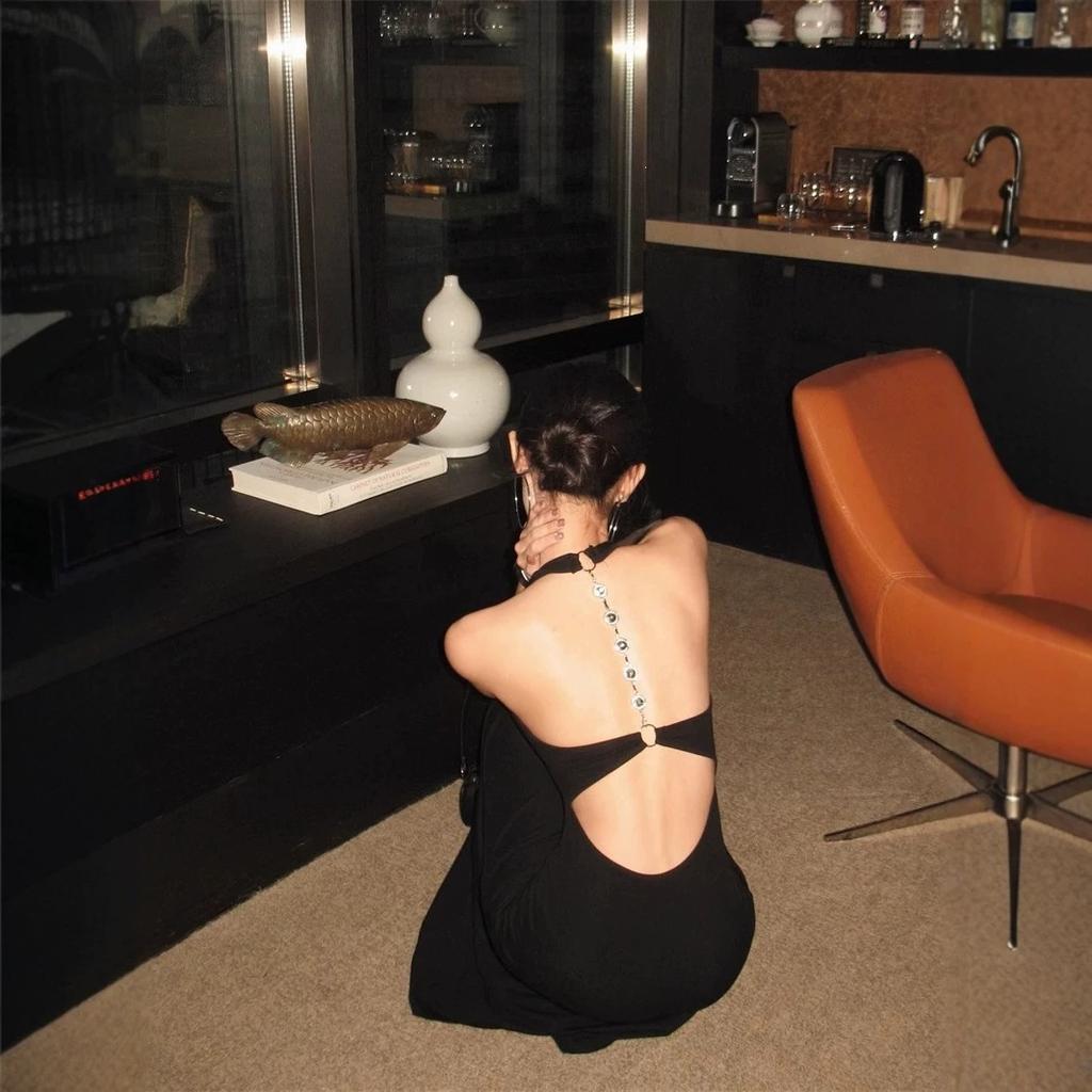 Design halter neck dress female summer royal sister style slim dress long dress black temperament hip skirt