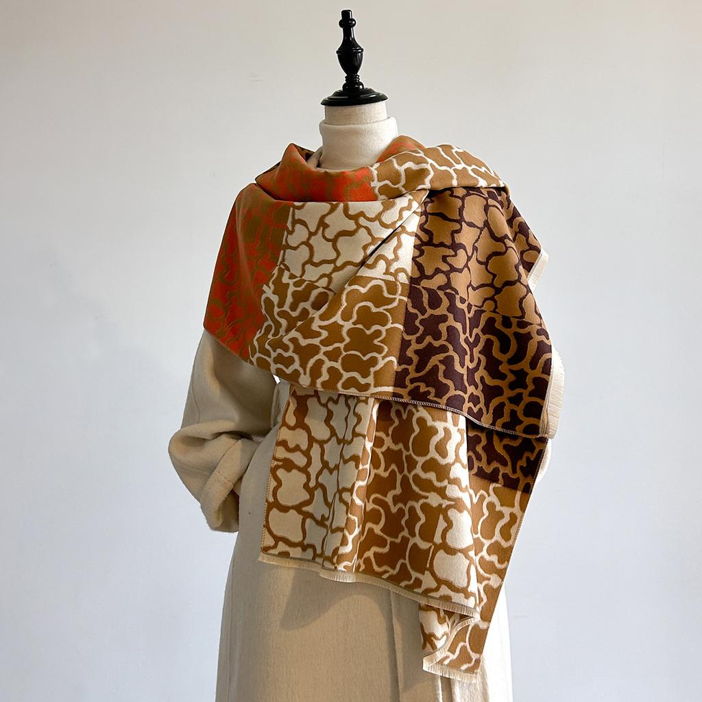 Leopard Print Fashion Double-sided Imitation Cashmere Scarf, Warm Long Scarf, High-end Versatile To Keep Out the Cold and Thickened Scarf